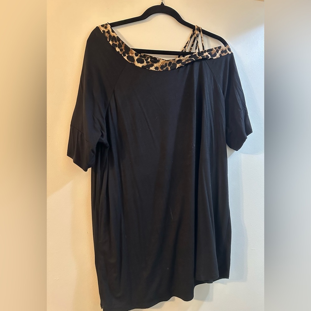 Leopard top